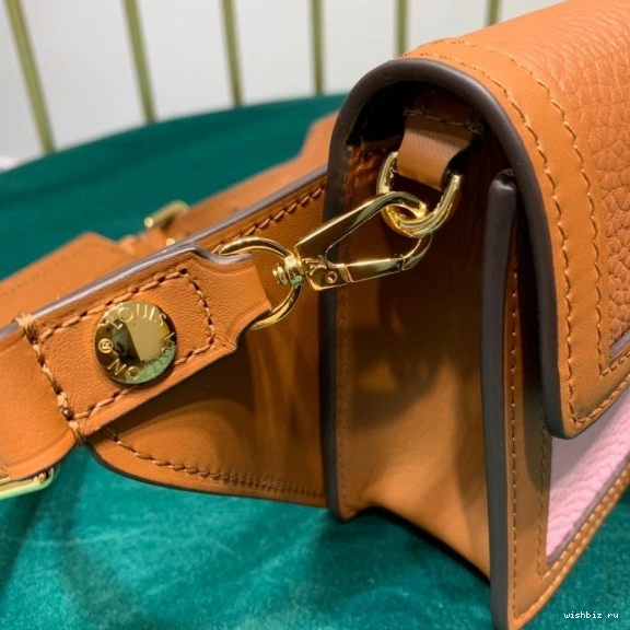 WIS BUMBAG VUITTON DAUPHINE LOUIS 1029